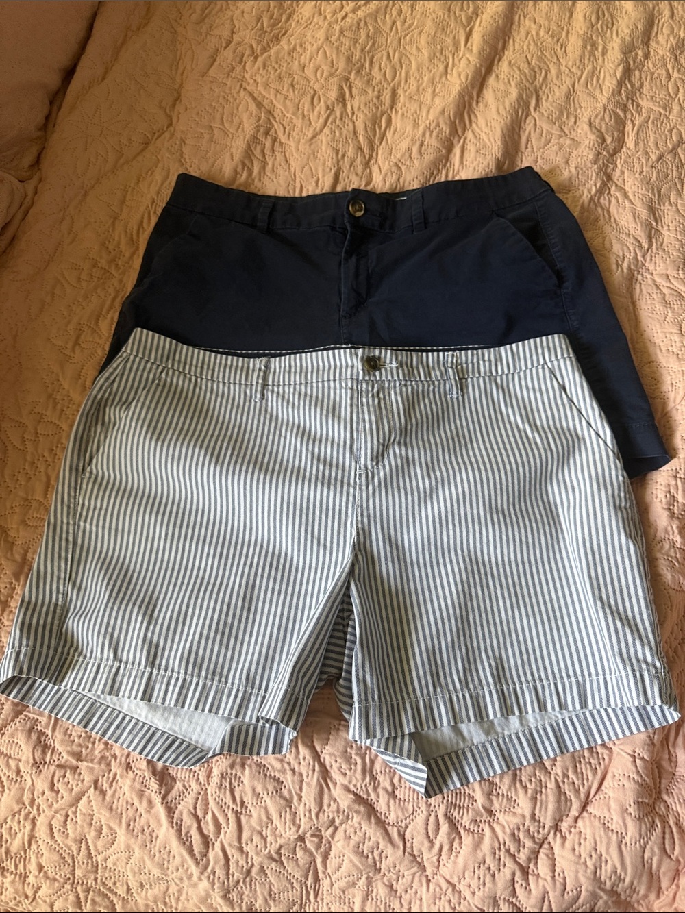 Old Navy Navy Solid and Blue-Striped Women's Shorts Set
